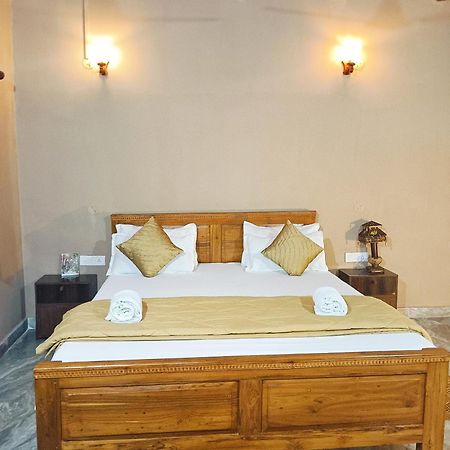 Sadhna Sadan Homestay Panna Madla エクステリア 写真