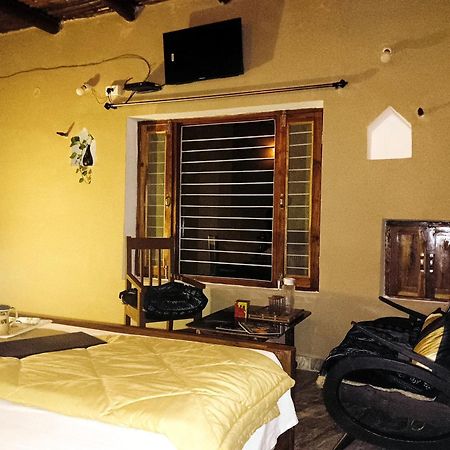 Sadhna Sadan Homestay Panna Madla エクステリア 写真