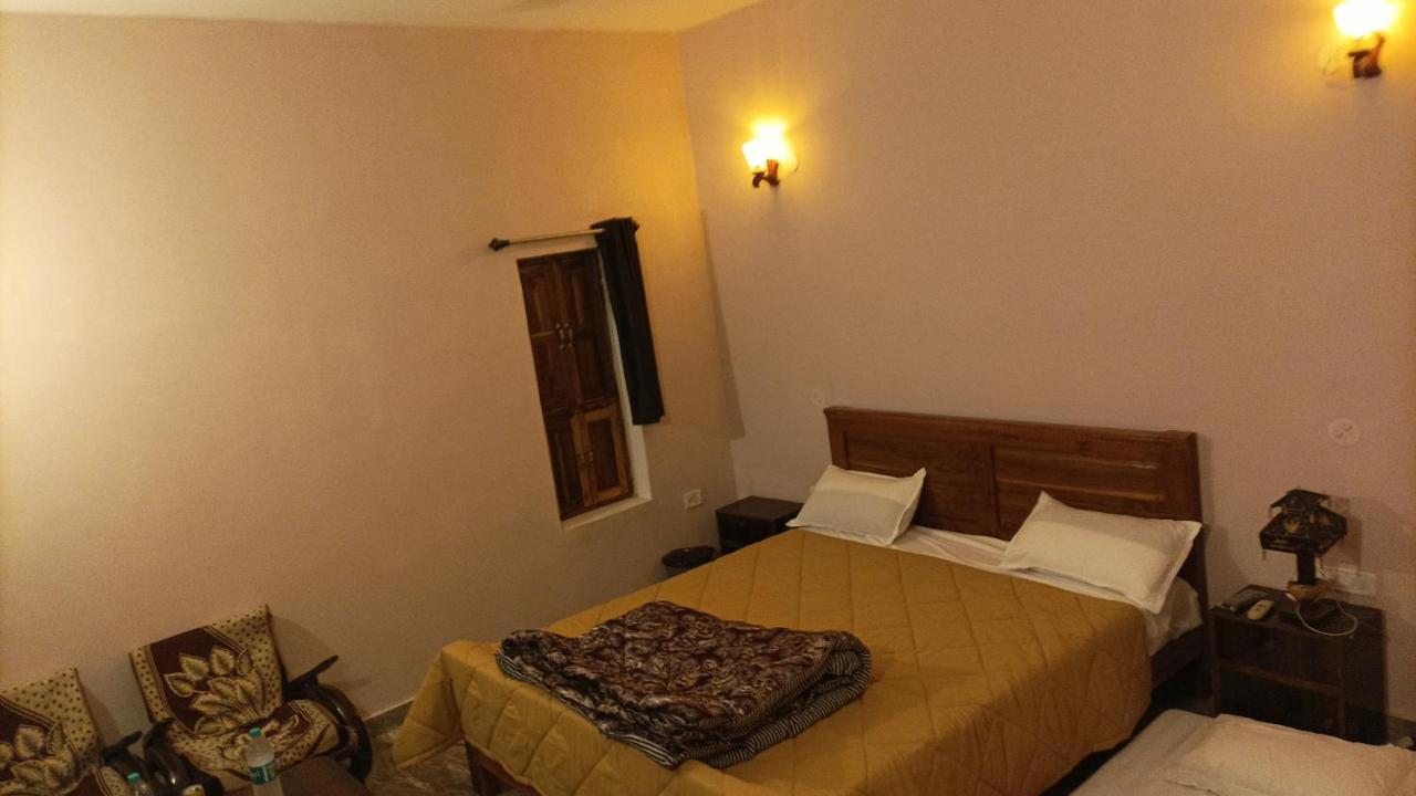 Sadhna Sadan Homestay Panna Madla エクステリア 写真