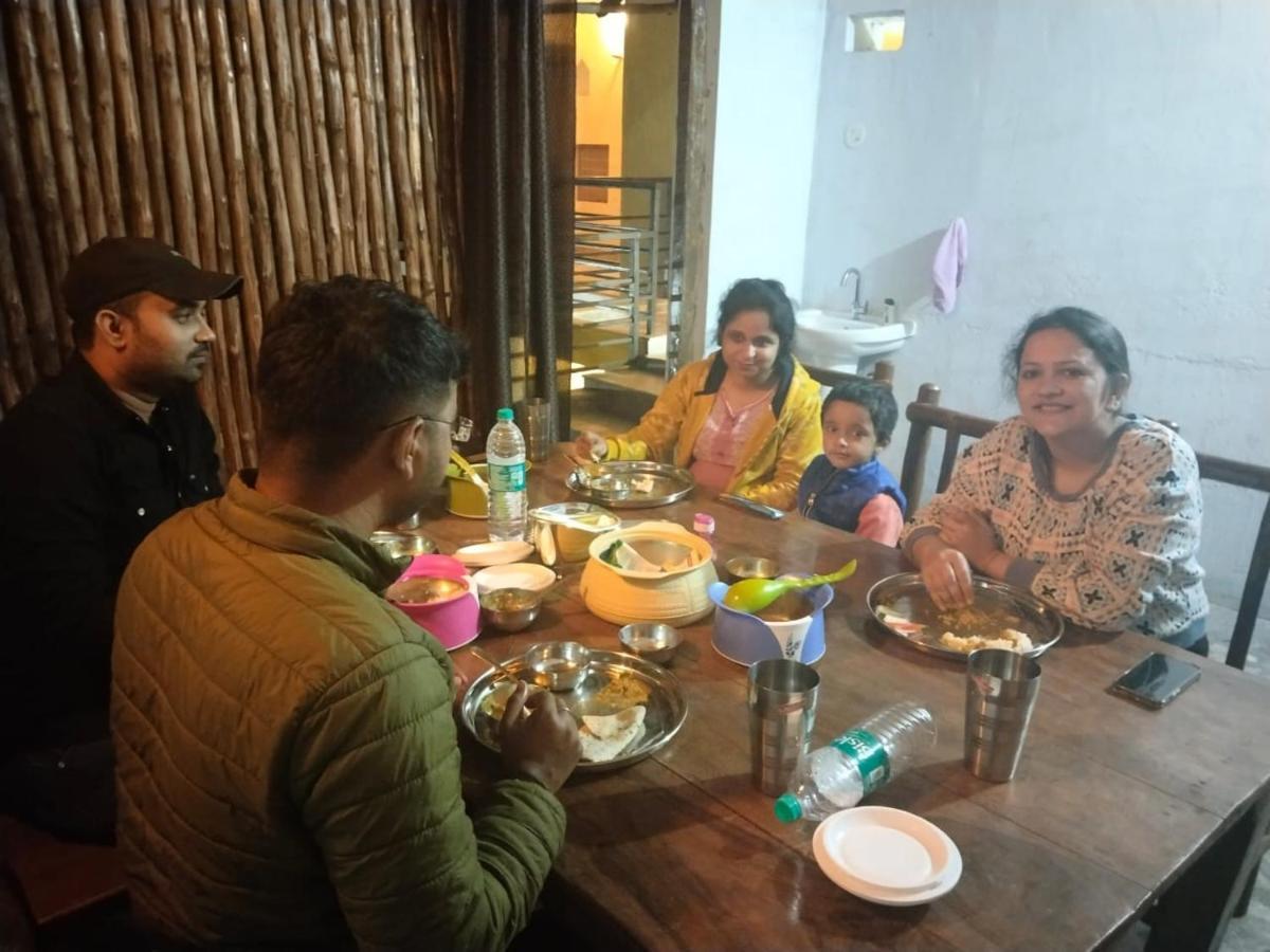 Sadhna Sadan Homestay Panna Madla エクステリア 写真