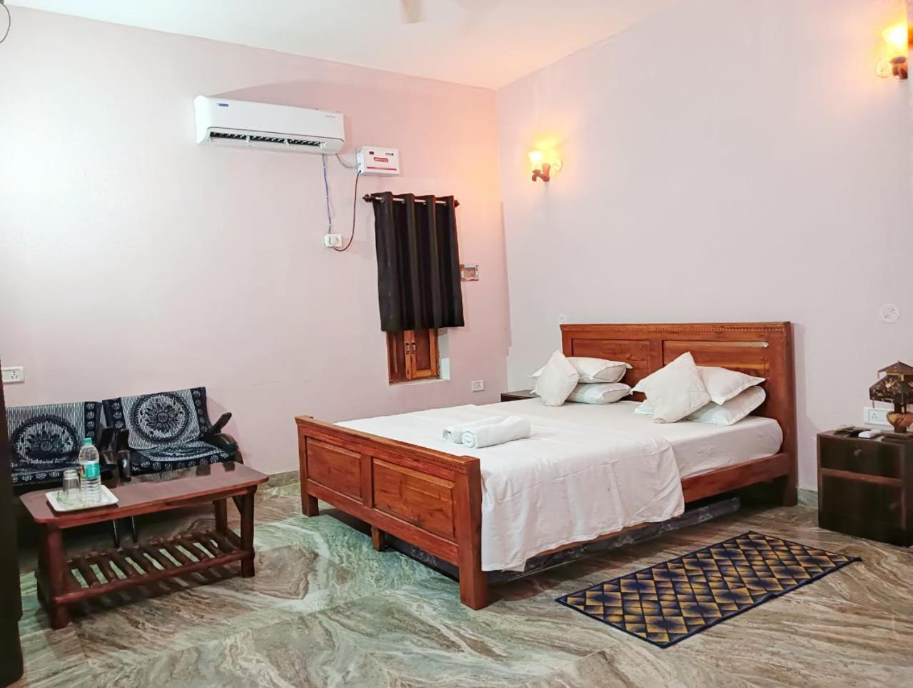 Sadhna Sadan Homestay Panna Madla エクステリア 写真