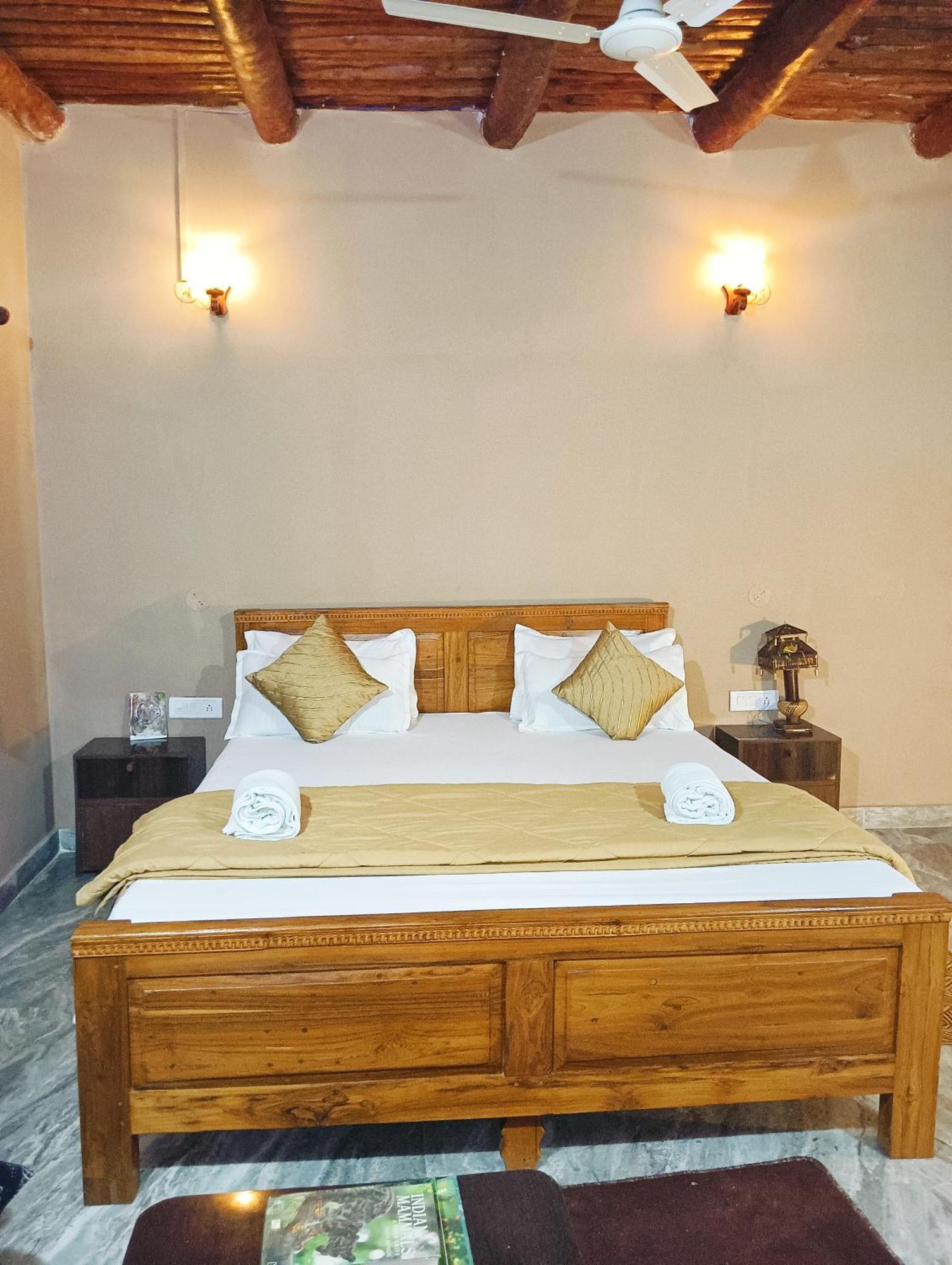Sadhna Sadan Homestay Panna Madla エクステリア 写真